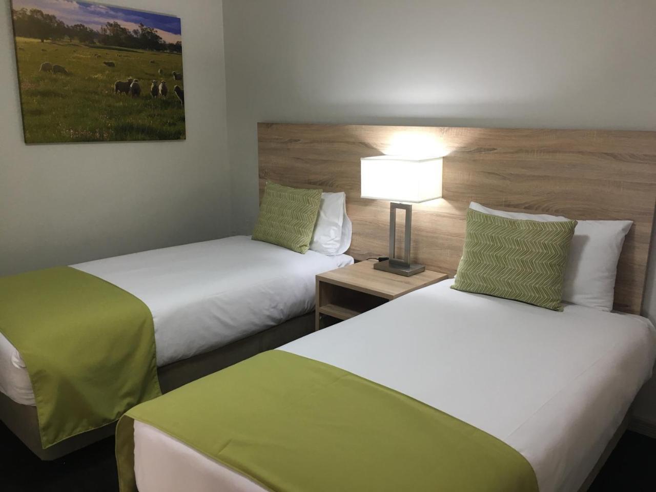 Quality Inn Carriage House Wagga Wagga Exterior photo