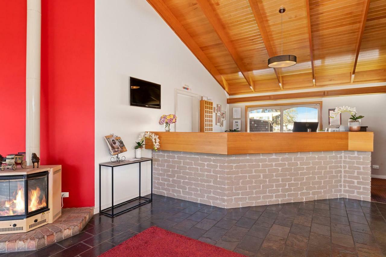 Quality Inn Carriage House Wagga Wagga Exterior photo